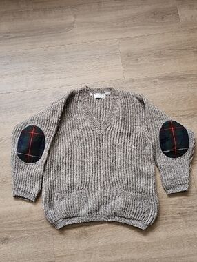 The Work Of Ford Beckman. Chunky V-Neck Sweater Tartan Elbow Patches 100% Wool